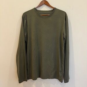 Lululemon Shirt Mens Large Green Fundamental Tee Athleisure Casual Long Sleeve